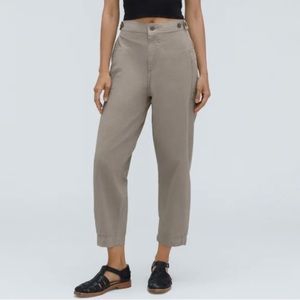 NWT Everlane fatigue Barrel pants! Size 16 in clay.